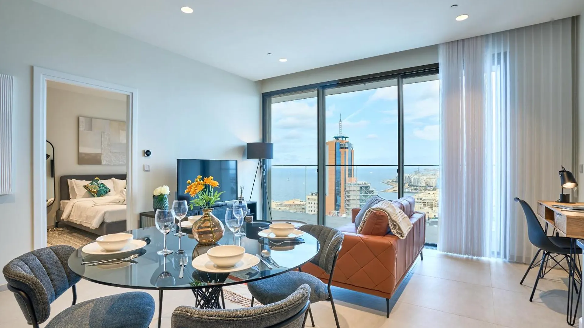 Mercury One Bedroom Haven With Fantastic Views Saint Julian's Apartment
