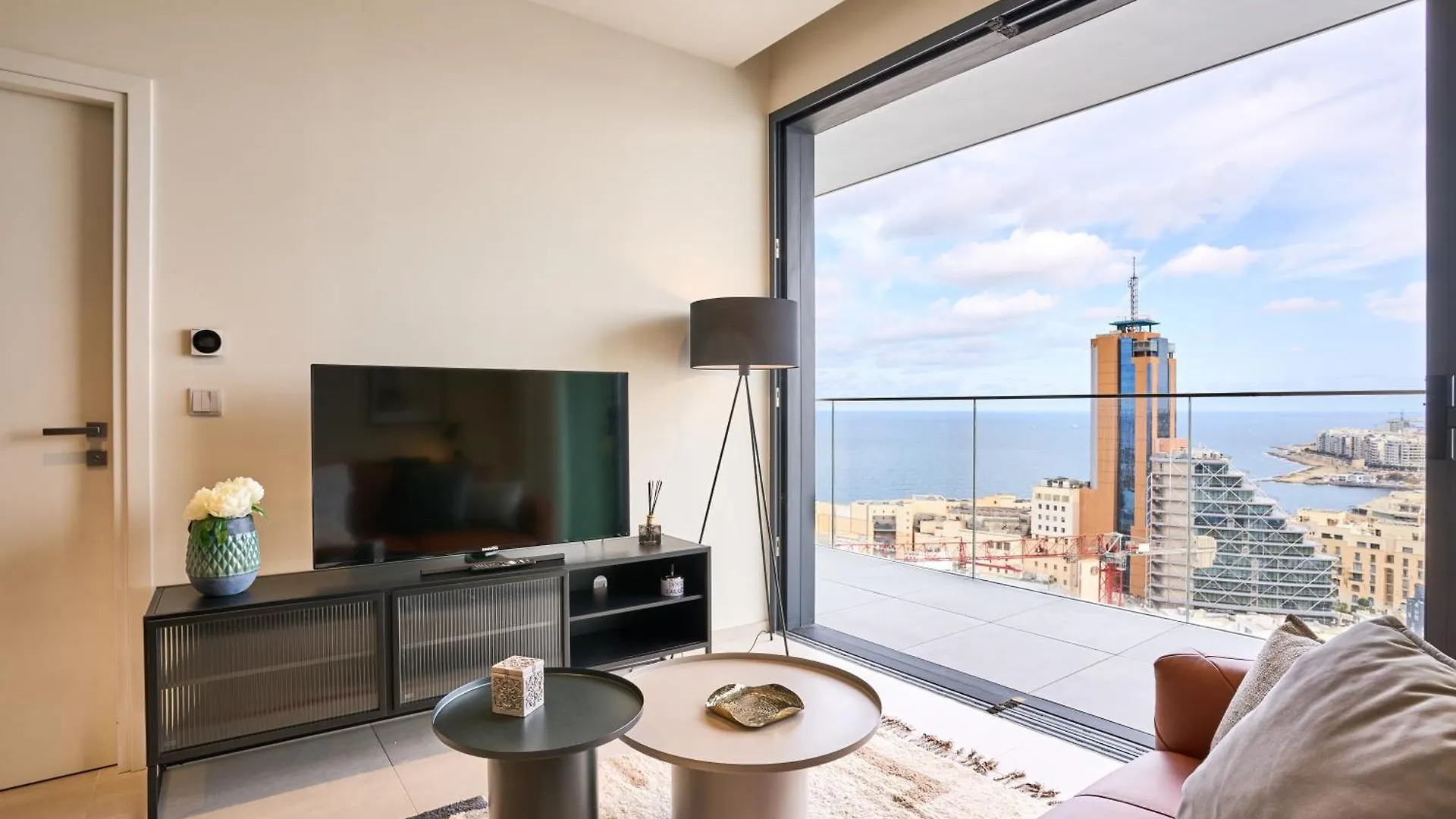 Mercury One Bedroom Haven With Fantastic Views Saint Julian's Malta