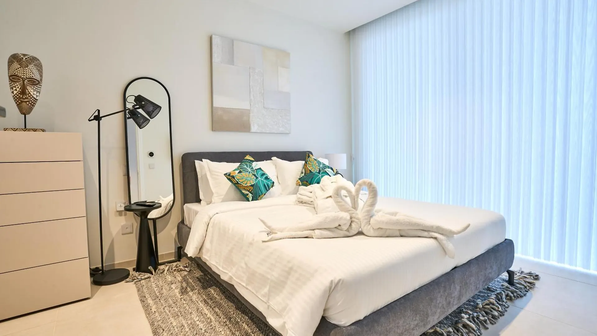 Mercury One Bedroom Haven With Fantastic Views St. Julian's Malta